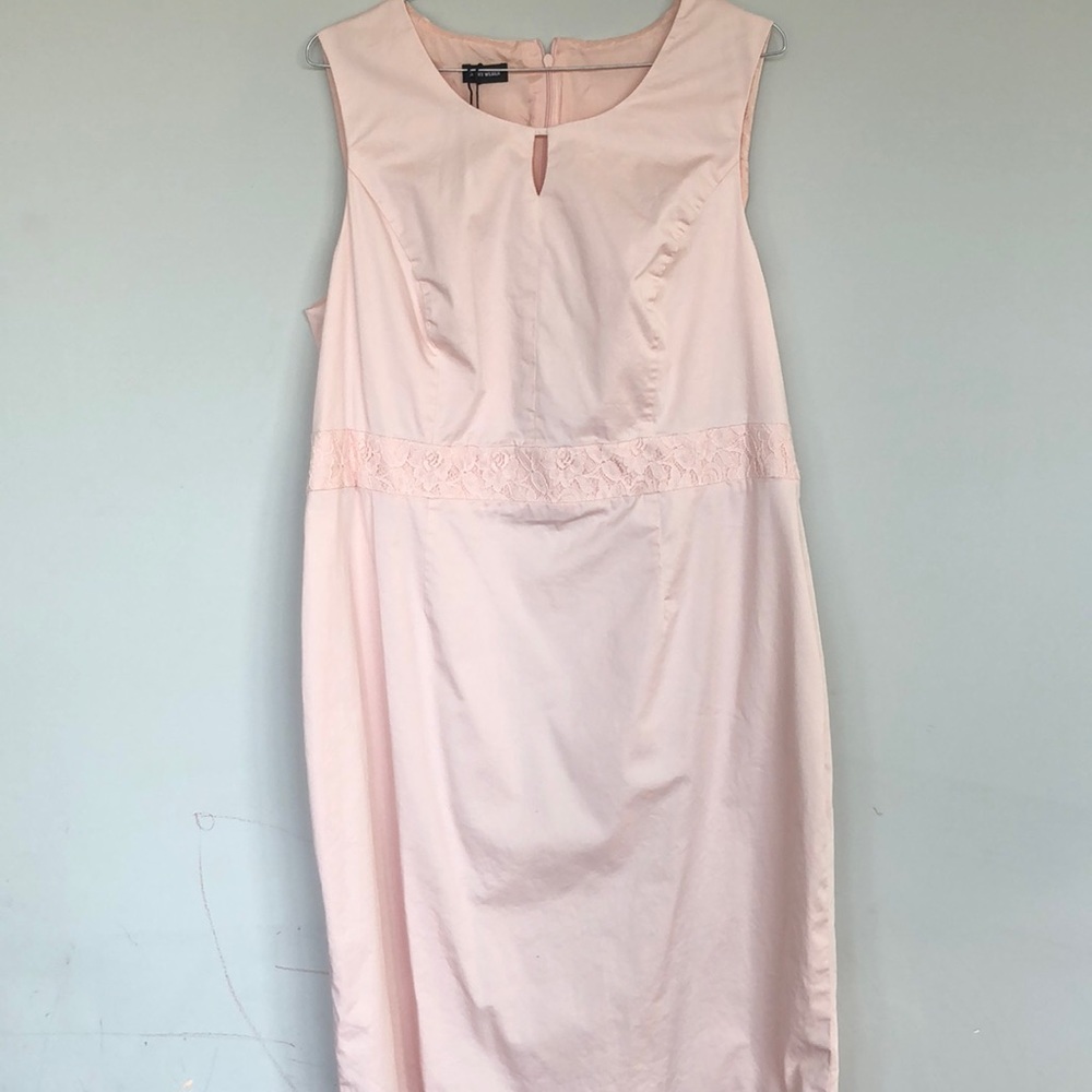 PINK LACE KNEE LENGTH DRESS - Picture 5 of 8